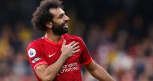 صورة محمد صلاح مع إحدى الفتيات