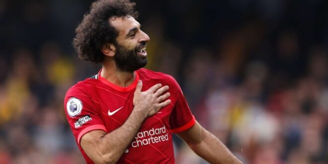 صورة محمد صلاح مع إحدى الفتيات