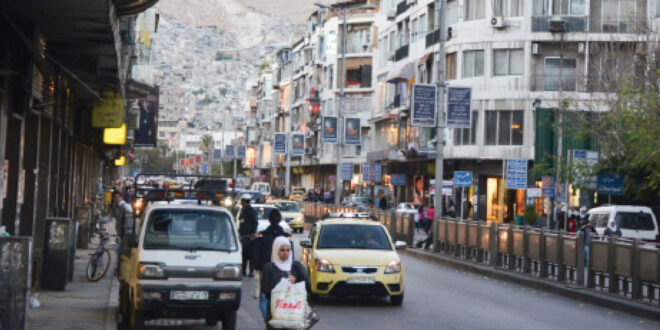 حزوري: تخفيض ساعات الدوام وأعداد الموظفين