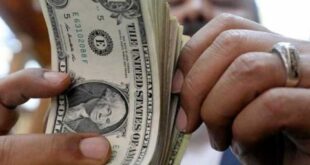 “فايننشال تايمز”: صراع القوى العظمى يهدد الدولار الأميركي