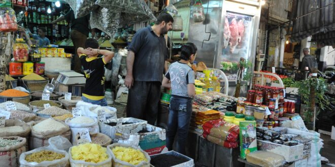 مصدر في وزارة التجارة: تخفيض الأسعار في ظل الظروف الحالية أمر غير واقعي