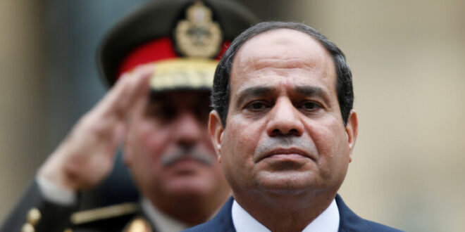 السيسي "يرعب" صاحب مصنع في الصعيد (فيديو)