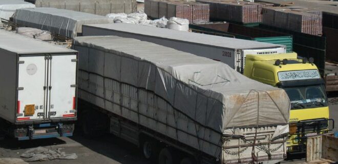 جهات عراقية غير حكومية تعرقل دخول الشاحنات السورية إلى الأراضي العراقية