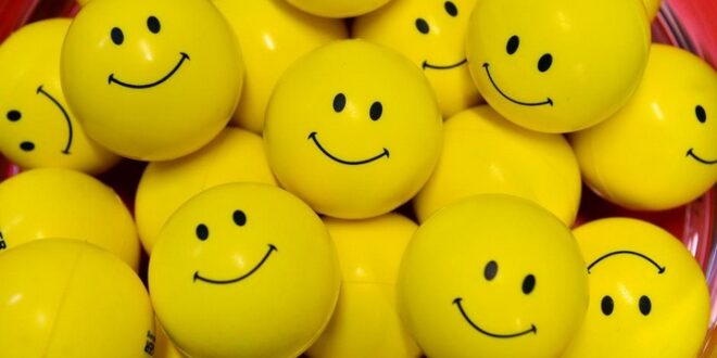 هل أنت شخص سعيد؟.. دراسة تكشف أسعد مراحلك العمرية!
