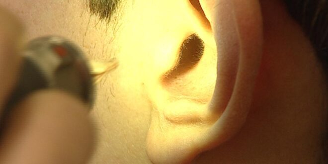 جهاز إنذار بجسمك.. مشاكلك الصحية قد تبدأ من أذنيك!