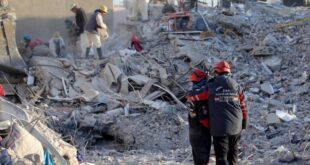 بعد 204 ساعات.. إنقاذ سيدة سورية من تحت أنقاض زلزال تركيا (فيديو)